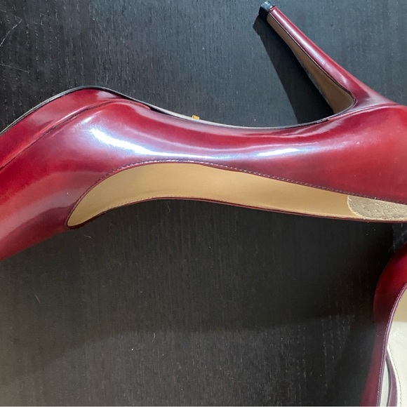 PRADA - Red Rounded High Heels Authentic - Picture 5 of 8
